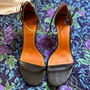 Coach size 9 heels